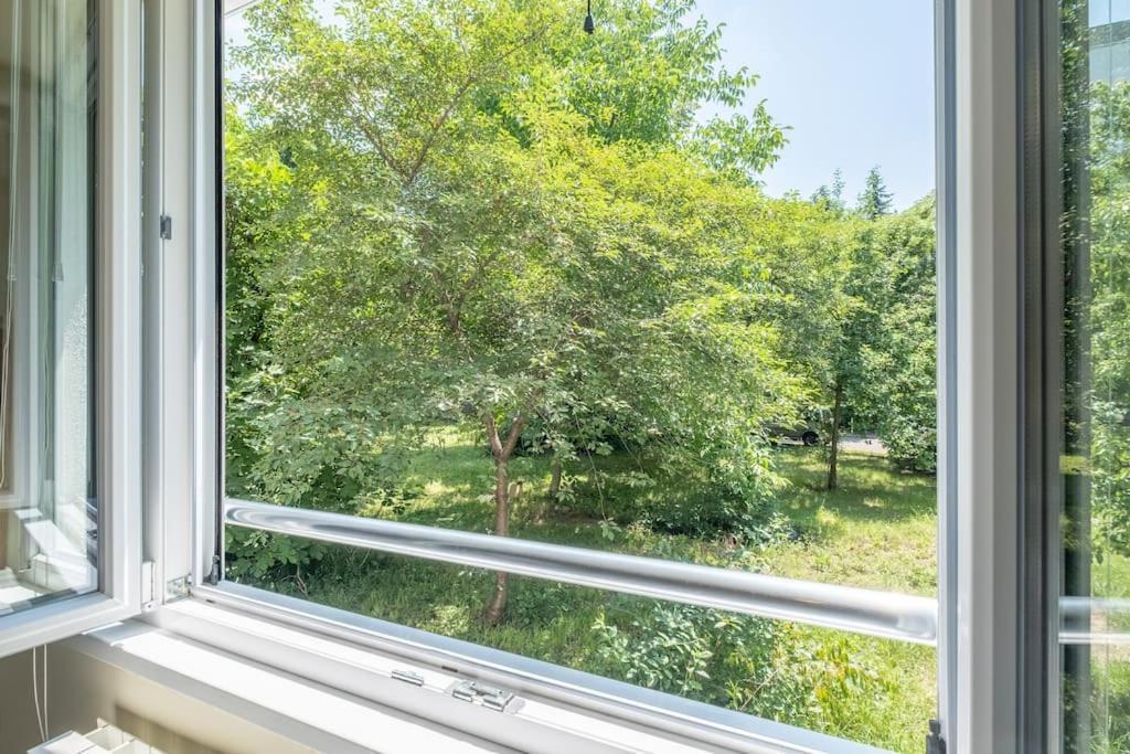 Top Location, Brand New 3 Bdrm Apt & Free Parking Sofie Exteriér fotografie